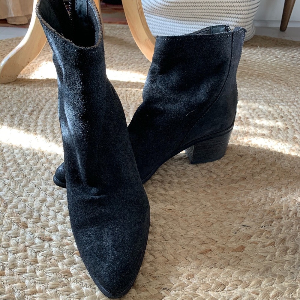 Dolce vita black suede boots